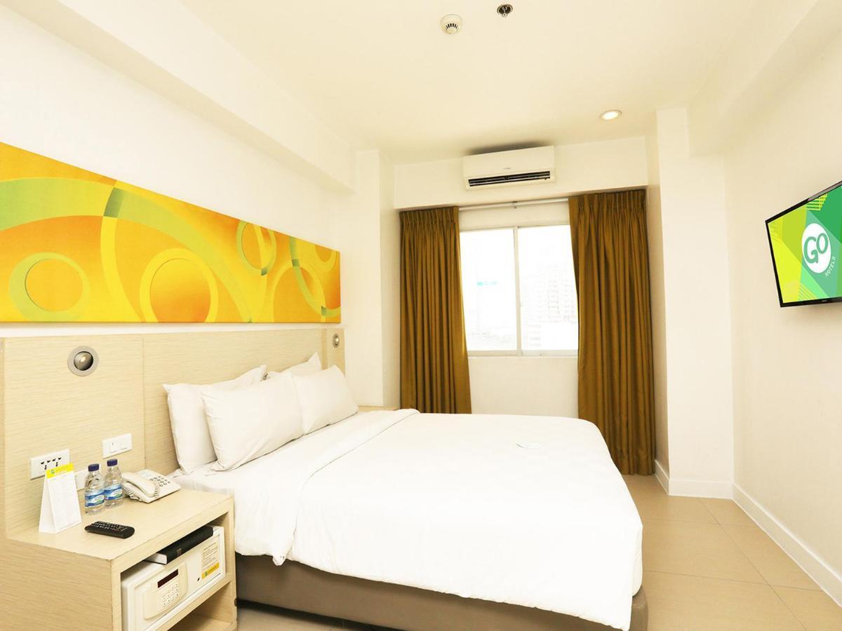 Go Hotels Ermita, Manille Extérieur photo