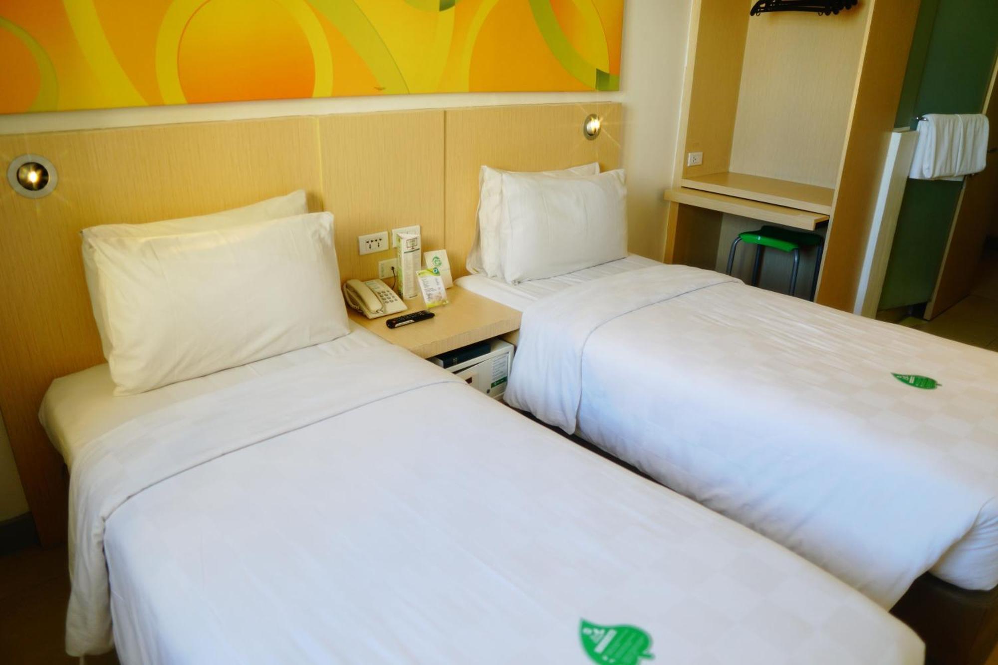 Go Hotels Ermita, Manille Extérieur photo